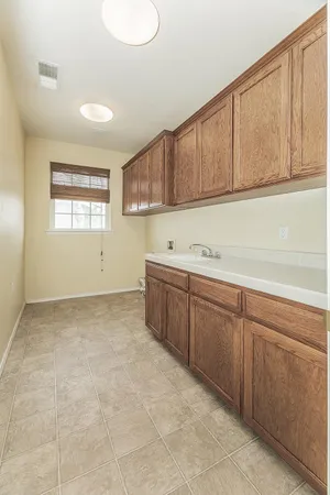 $595,000 | 1377 Fenmore Avenue, Sanger, CA 93657