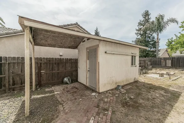 $595,000 | 1377 Fenmore Avenue, Sanger, CA 93657