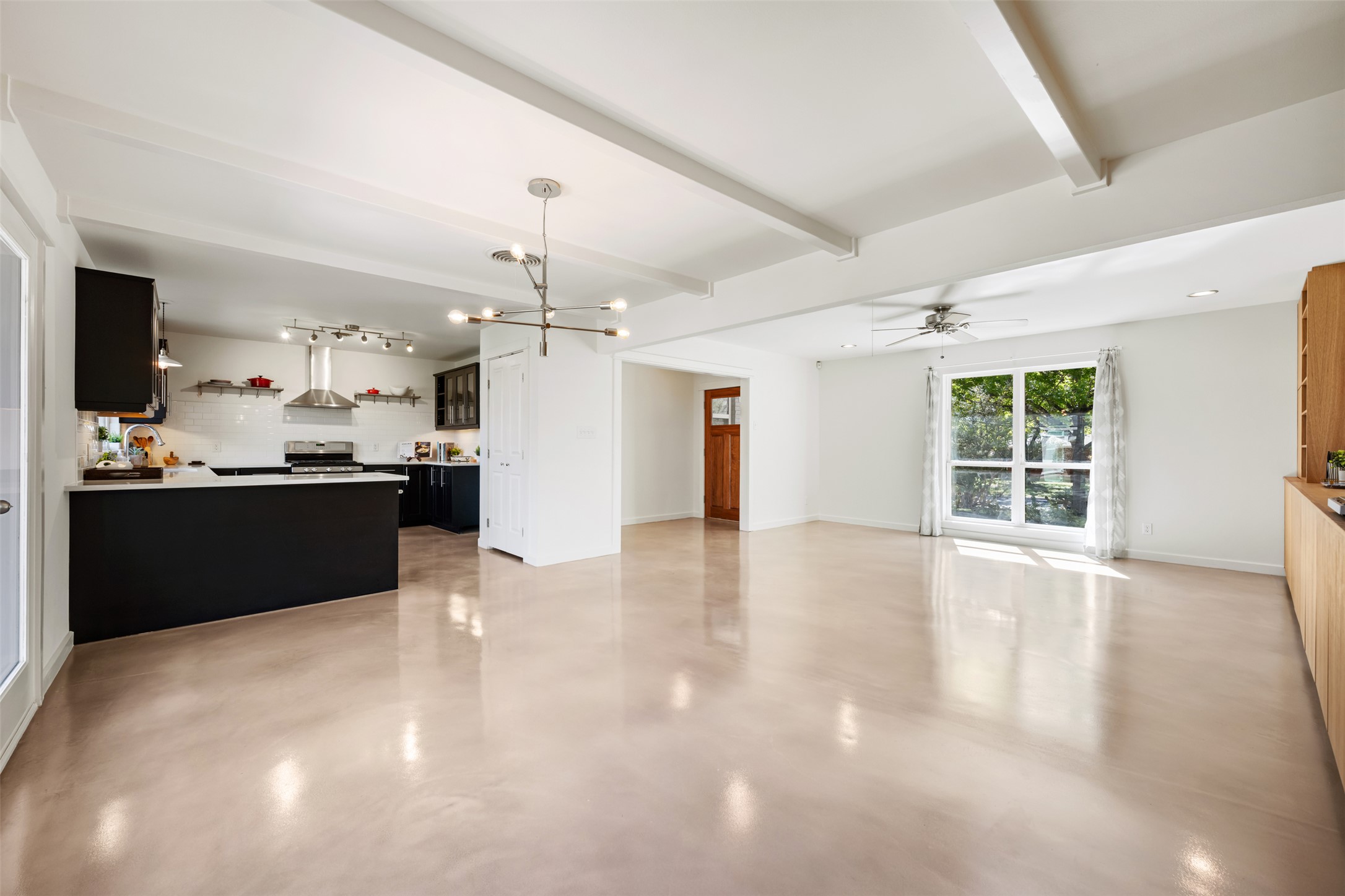 5507 Mapleleaf Drive Austin, TX 78723 - Photo 13 of 38