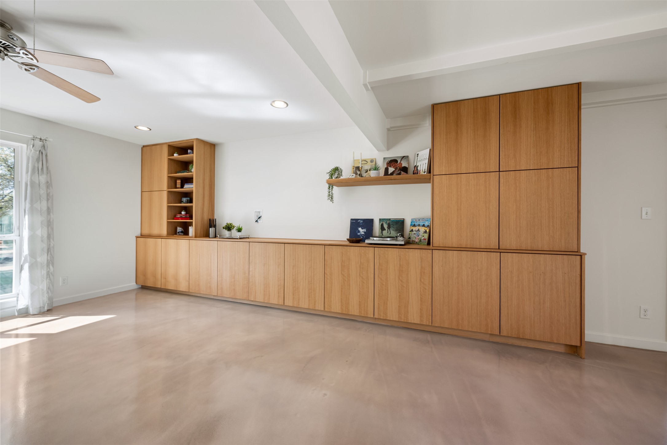 5507 Mapleleaf Drive Austin, TX 78723 - Photo 8 of 38