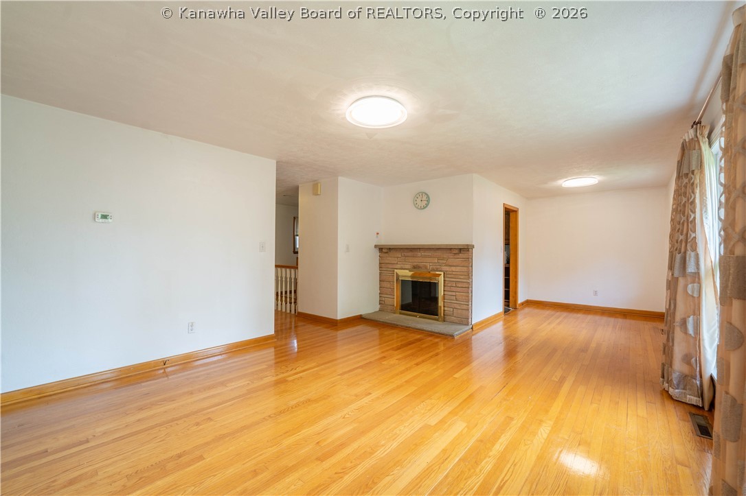 1129 Emerald Road Charleston, WV 25314 - Photo 4 of 25 Gallery Image 4