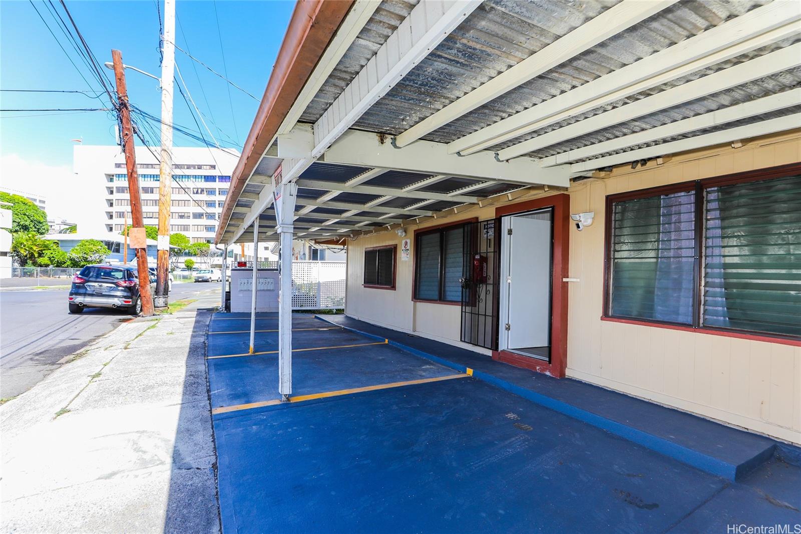 1641 Stillman Lane Honolulu, HI 96817 - Photo 2 of 25 a view of outdoor space with seating space