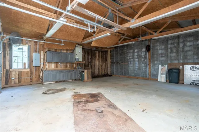 $285,000 | 27 Carr Park Road, Belleville, IL 62223