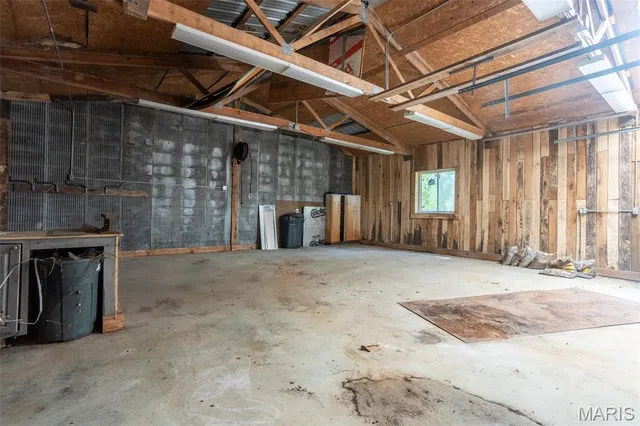 $285,000 | 27 Carr Park Road, Belleville, IL 62223