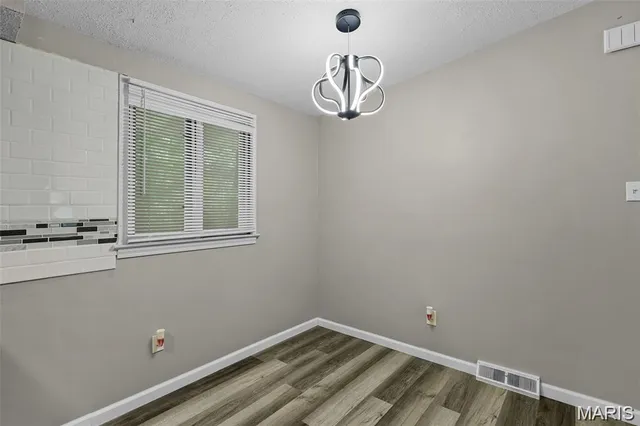 $125,000 | 9614 Winkler Drive, St. Louis, MO 63136