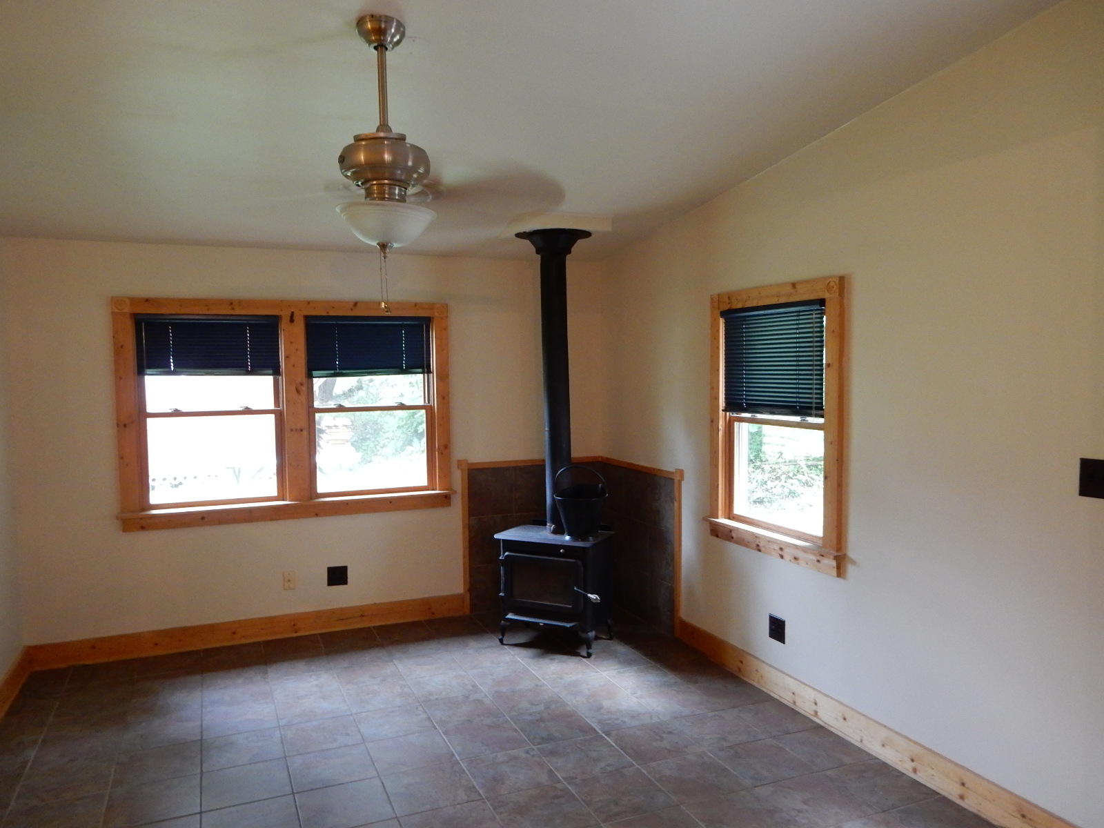 6734 Shingle Ridge Road Roanoke, VA 24018 - Photo 4 of 25 DSCN7440