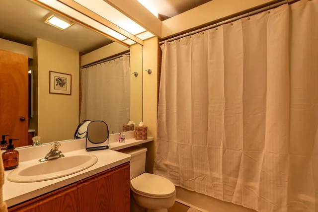 $735,000 | 32 Cobble Ridge Road, Unit D10, Winhall, VT 05340