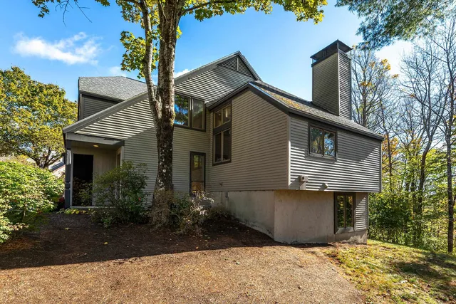$735,000 | 32 Cobble Ridge Road, Unit D10, Winhall, VT 05340