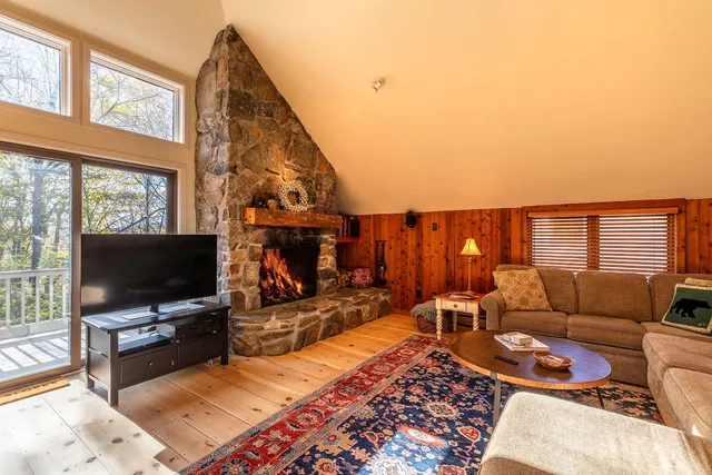 $735,000 | 32 Cobble Ridge Road, Unit D10, Winhall, VT 05340