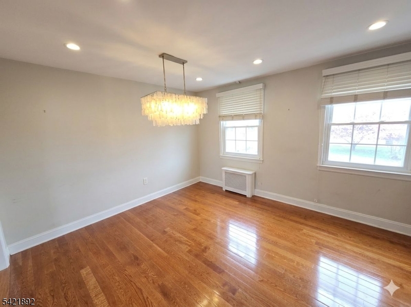 112 Darwin Avenue, Unit 27 Rutherford, NJ 07070 - Photo 8 of 11