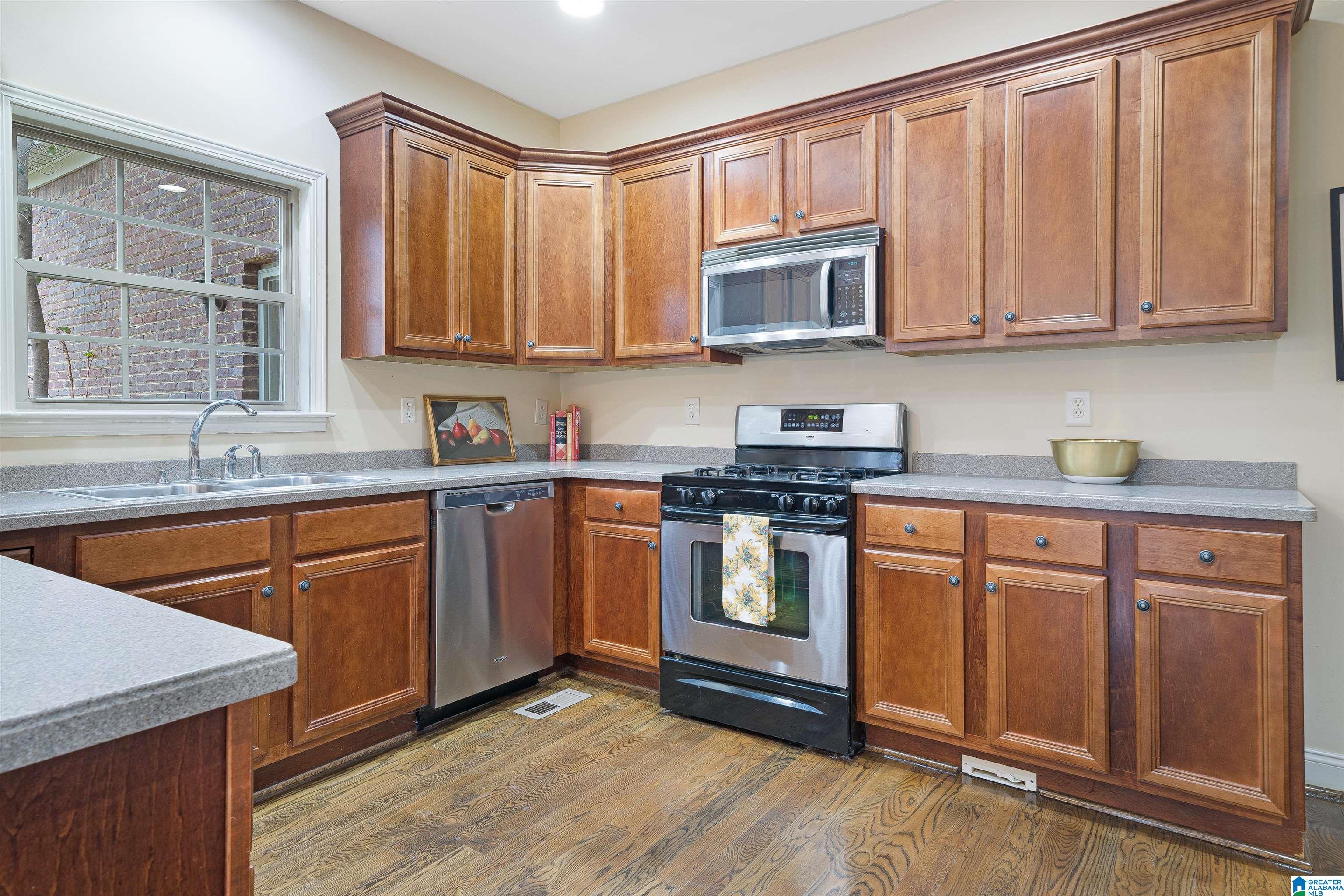 103 Hampton Lane Pelham, AL 35124 - Photo 12 of 60