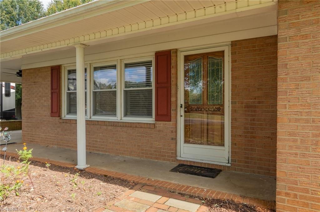 492 Louya Road Lexington, NC 27292 - Photo 3 of 35 Gallery Image 3