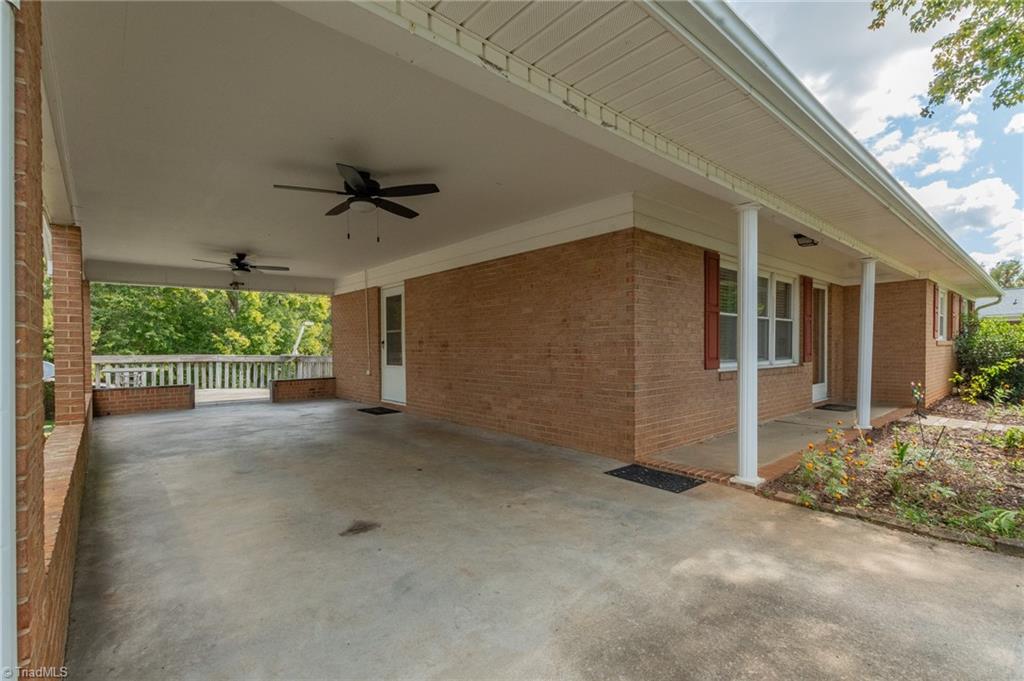 492 Louya Road Lexington, NC 27292 - Photo 4 of 35 Gallery Image 4