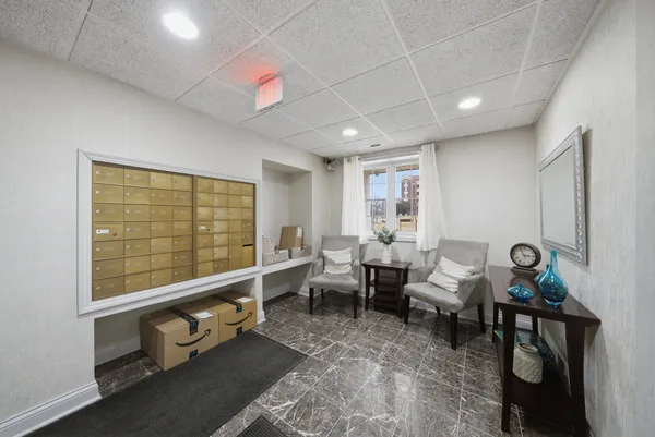$245,000 | 7081 West Touhy Avenue, Unit 407, Niles, IL 60714