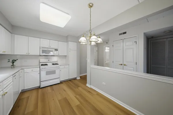 $245,000 | 7081 West Touhy Avenue, Unit 407, Niles, IL 60714