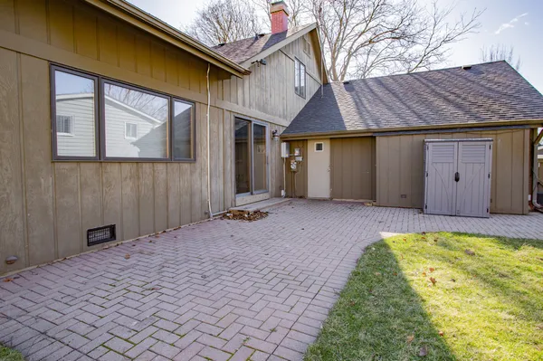 $3,200 | 938 Aberdeen Drive, Crystal Lake, IL 60014