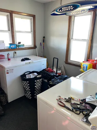 $1,400,000 | 9335 Northwest 66th Street, Silver Lake, KS 66539