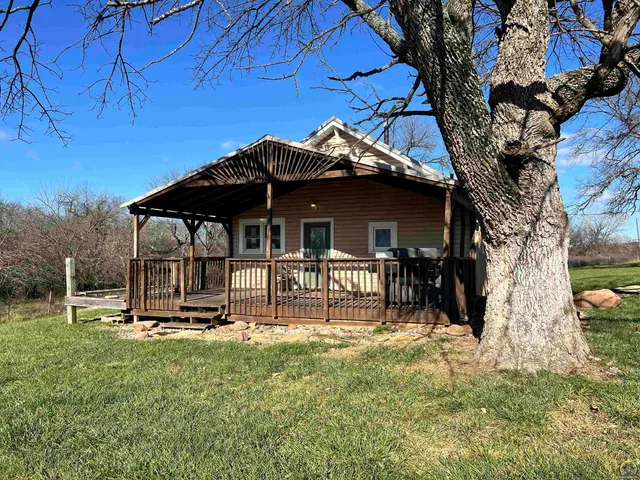 $744,250 | 9335 Northwest 66th Street, Silver Lake, KS 66539