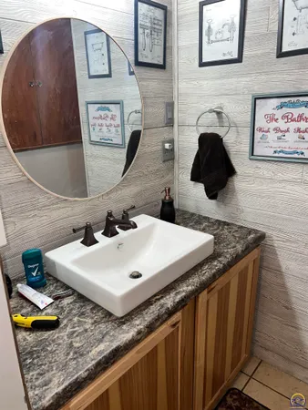 $1,400,000 | 9335 Northwest 66th Street, Silver Lake, KS 66539