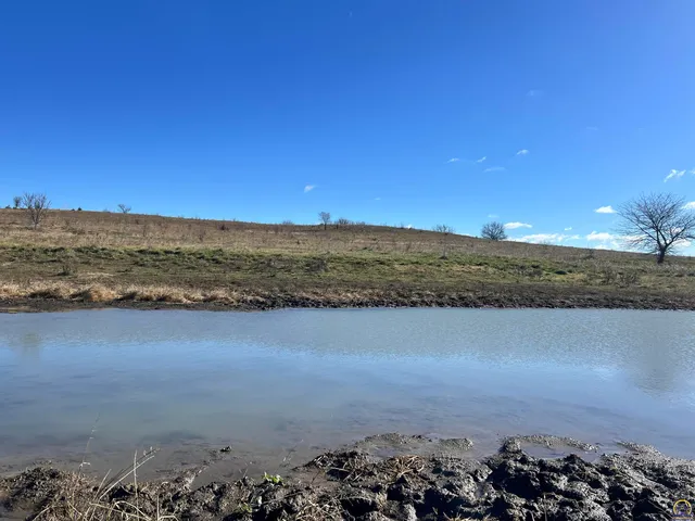 $1,400,000 | 9335 Northwest 66th Street, Silver Lake, KS 66539