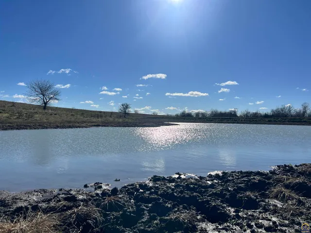 $1,400,000 | 9335 Northwest 66th Street, Silver Lake, KS 66539