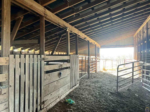 $1,400,000 | 9335 Northwest 66th Street, Silver Lake, KS 66539