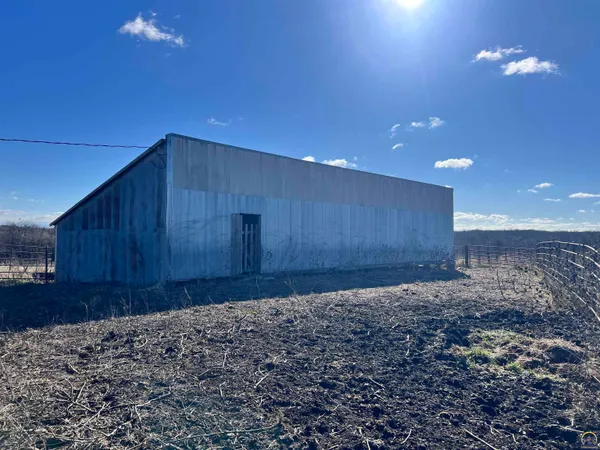 $1,400,000 | 9335 Northwest 66th Street, Silver Lake, KS 66539