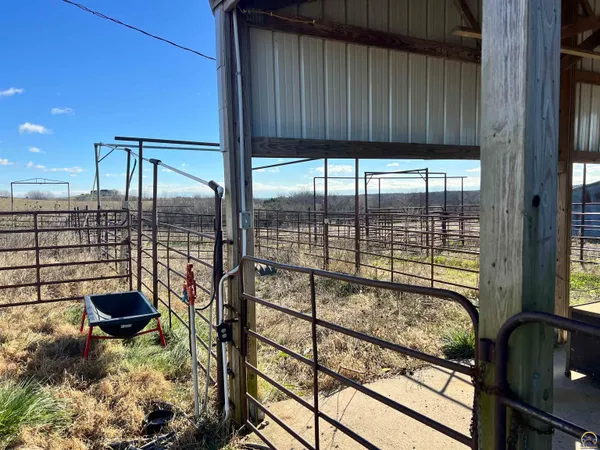 $1,400,000 | 9335 Northwest 66th Street, Silver Lake, KS 66539