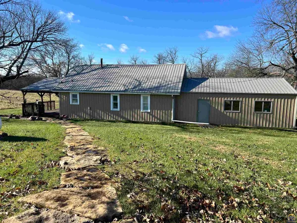 $1,400,000 | 9335 Northwest 66th Street, Silver Lake, KS 66539