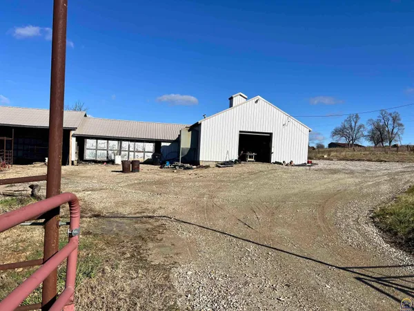 $1,400,000 | 9335 Northwest 66th Street, Silver Lake, KS 66539