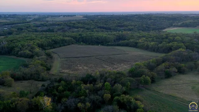 $1,400,000 | 9335 Northwest 66th Street, Silver Lake, KS 66539