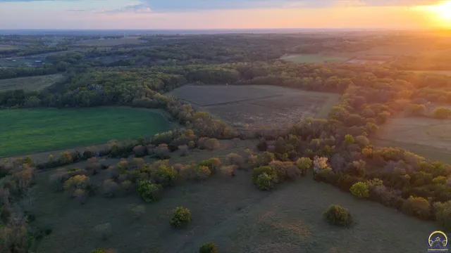 $1,400,000 | 9335 Northwest 66th Street, Silver Lake, KS 66539