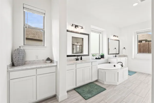 $880,000 | 4117 Wildridge Boulevard, Oak Point, TX 75068