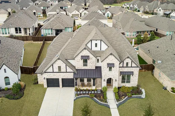 $880,000 | 4117 Wildridge Boulevard, Oak Point, TX 75068