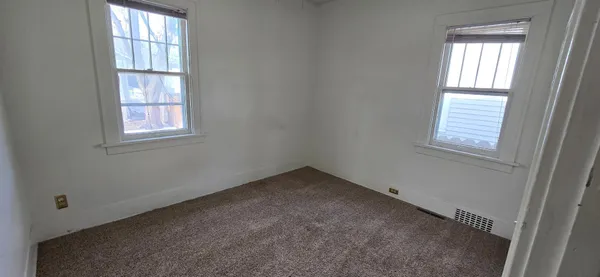 $228,000 | 714 Oak Street North, Fargo, ND 58102