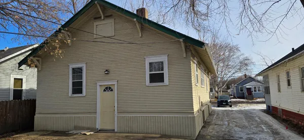 $228,000 | 714 Oak Street North, Fargo, ND 58102