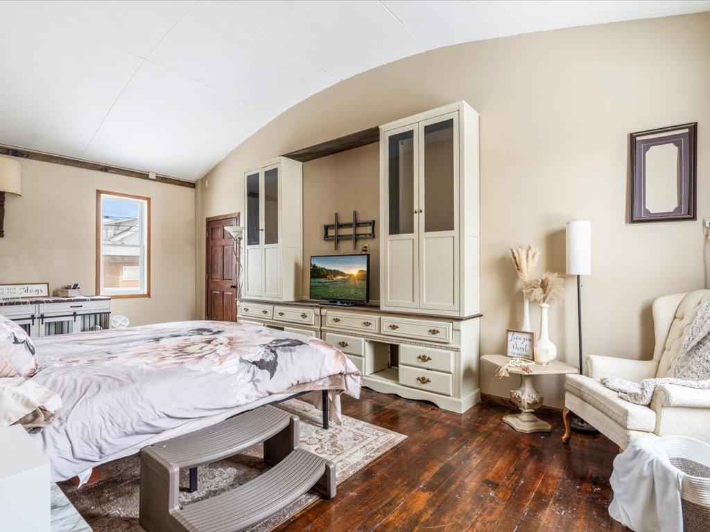 229 Wisconsin Avenue Southwest Staples, MN 56479 - Photo 11 of 33