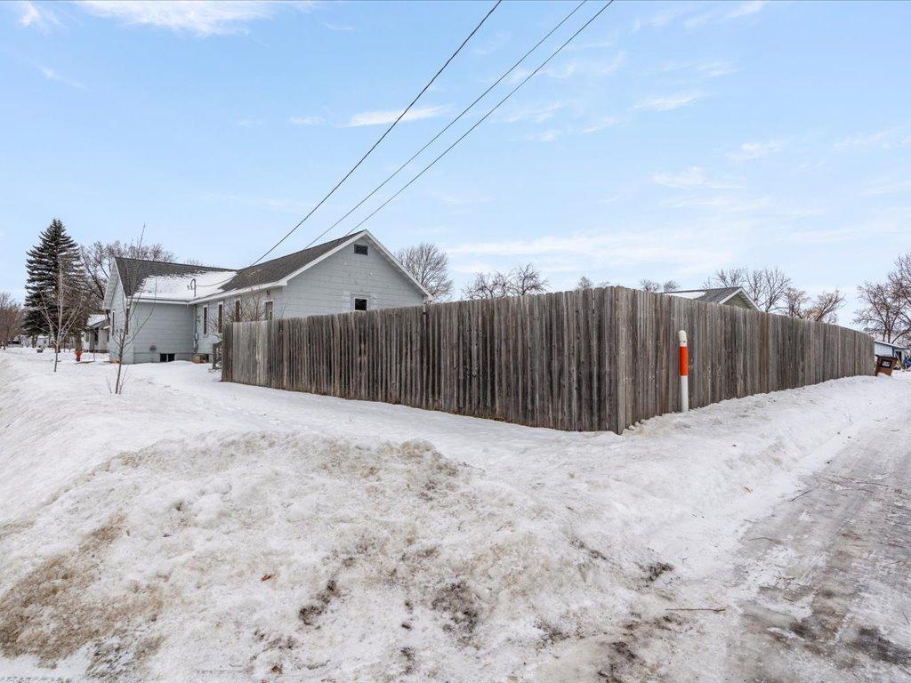 229 Wisconsin Avenue Southwest Staples, MN 56479 - Photo 29 of 33