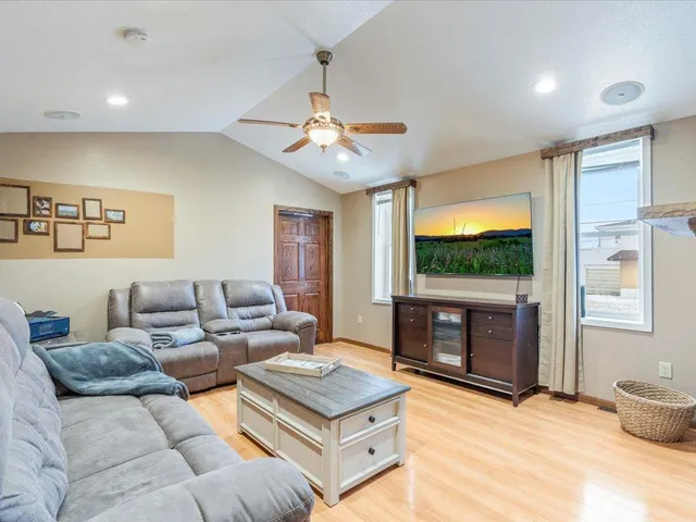 $249,900 | 229 Wisconsin Avenue Southwest, Staples, MN 56479