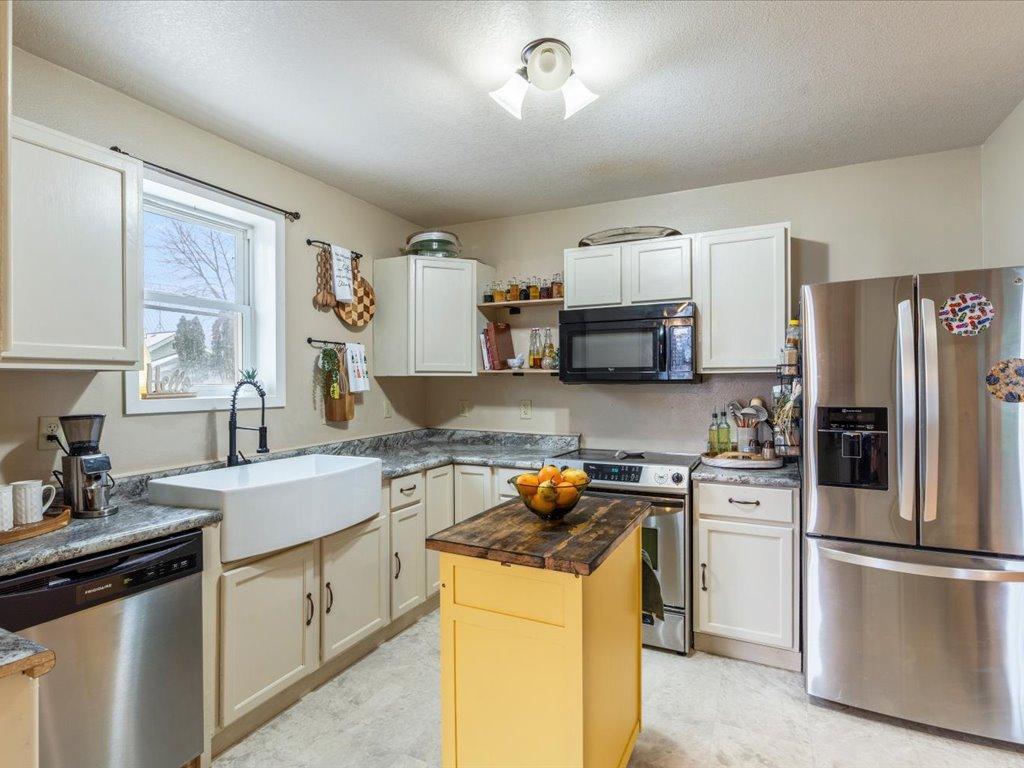 229 Wisconsin Avenue Southwest Staples, MN 56479 - Photo 7 of 33