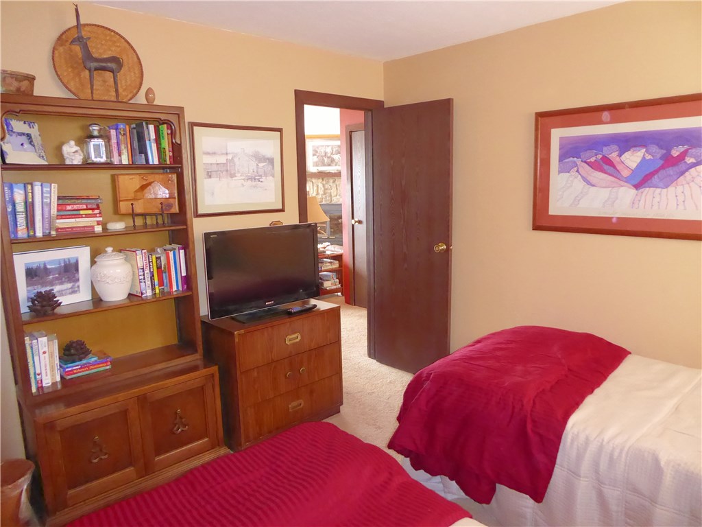 9825 Ryan Gulch Road, Unit 202 Silverthorne, CO 80498 - Photo 13 of 22 Gallery Image 13