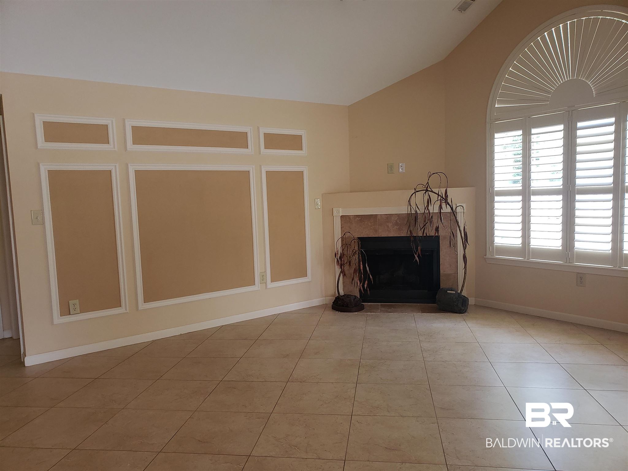 204 Wyld Palms Drive, Unit 204 Foley, AL 36535 - Photo 6 of 34 Living Area