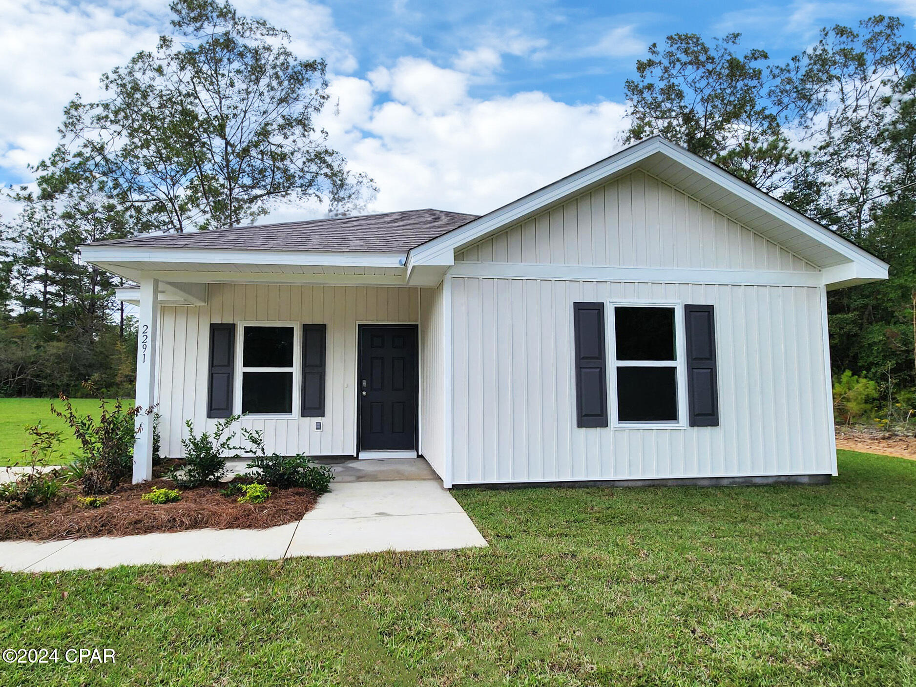 2291 Rockford Circle Chipley, FL 32428 - Photo 2 of 13
