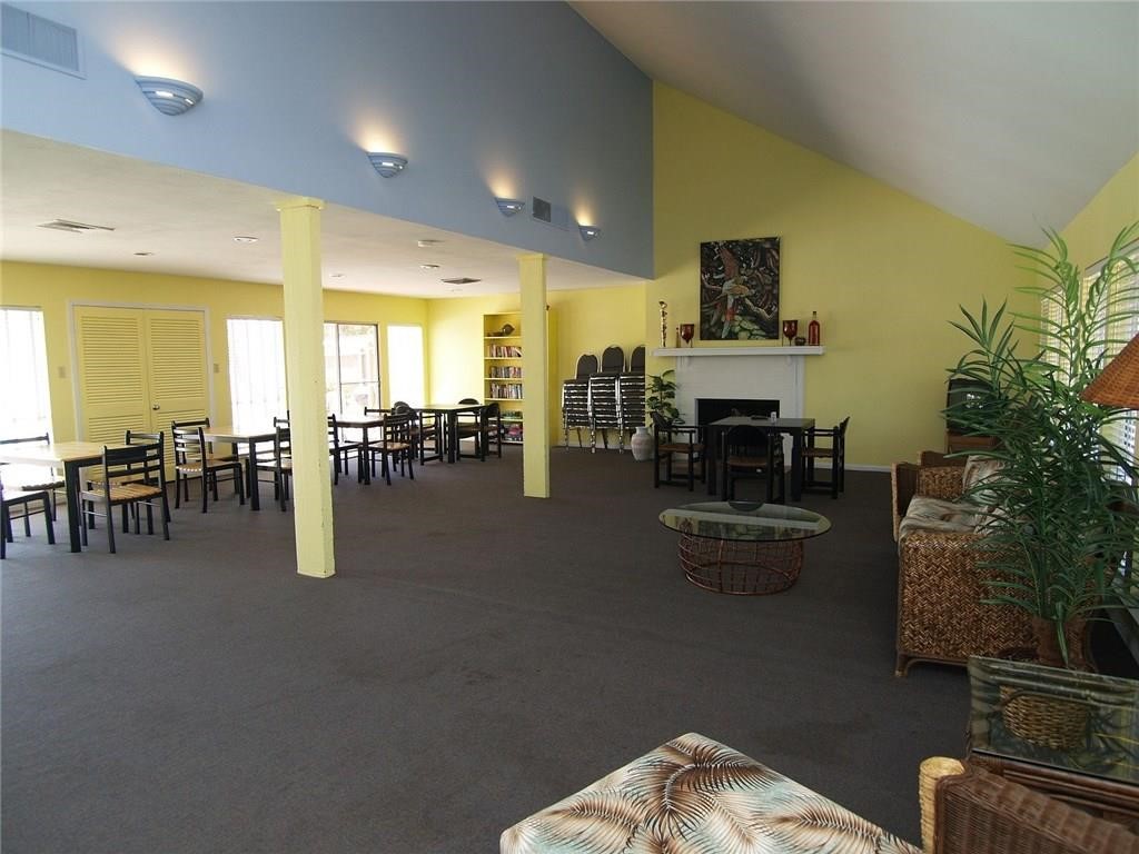 14300 Aloha Street, Unit 231 Corpus Christi, TX 78418 - Photo 37 of 37 a dining room with furniture