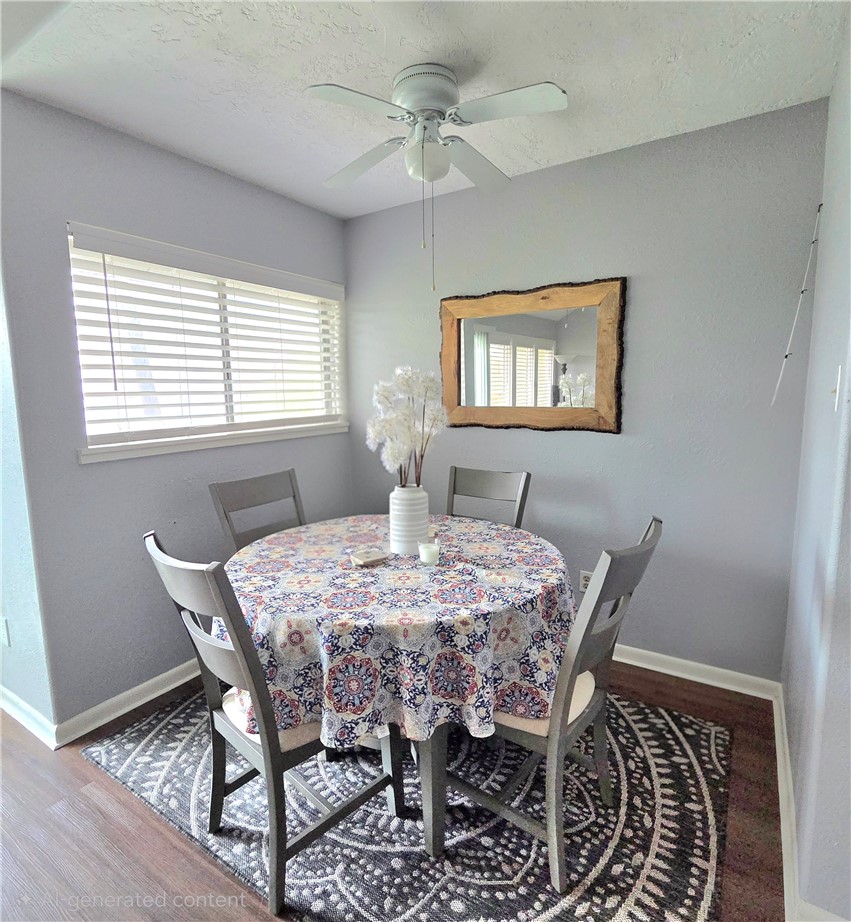 14300 Aloha Street, Unit 231 Corpus Christi, TX 78418 - Photo 7 of 37 a dining room with furniture and window