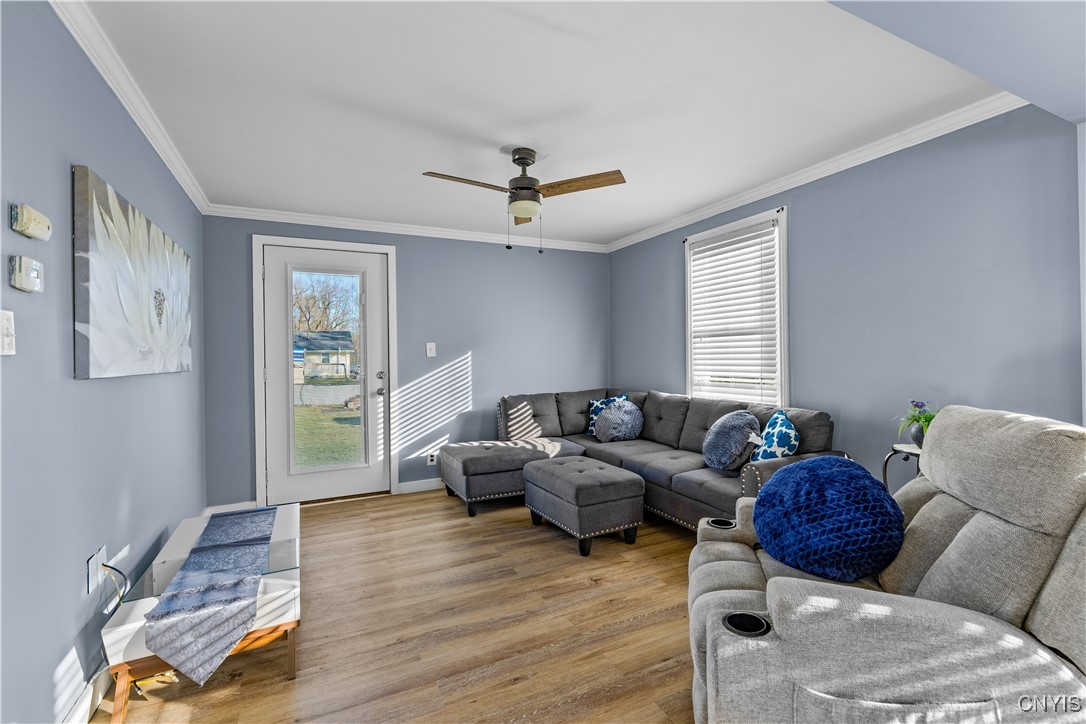 118 Hedgewood Place Deerfield, NY 13502 - Photo 13 of 45 Open Living Area