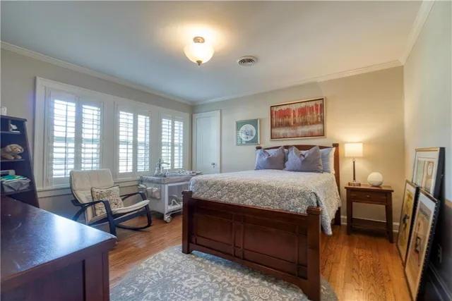 $980,000 | 4983 Ward Parkway, Kansas City, MO 64112