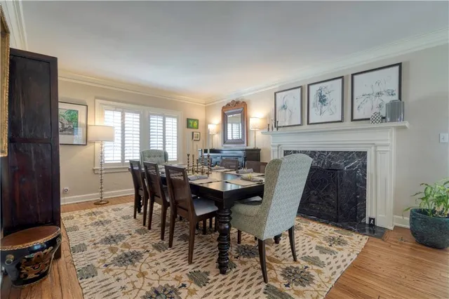 $980,000 | 4983 Ward Parkway, Kansas City, MO 64112