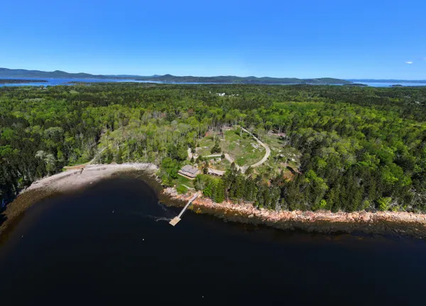 $3,950,000 | 118 East Shore Drive, Islesboro, ME 04848
