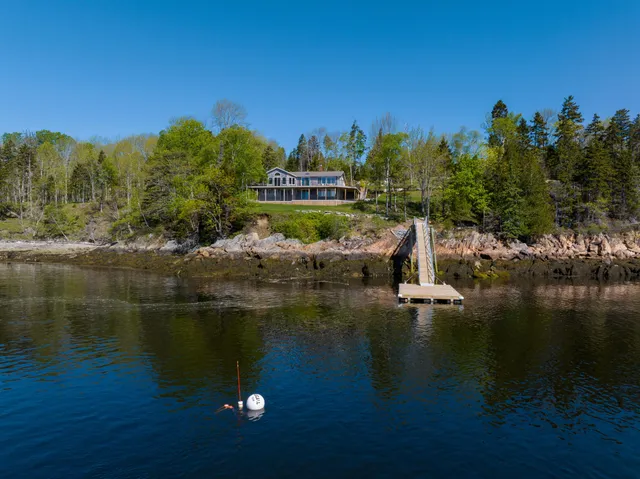 $3,950,000 | 118 East Shore Drive, Islesboro, ME 04848